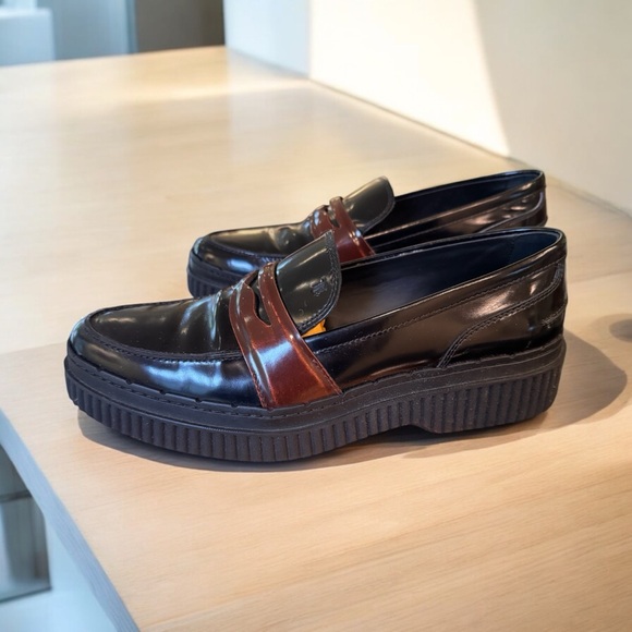 Tod’s Black and Maroon Chunky Sole Loafers - Picture 3 of 8